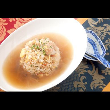 徳山にある居酒屋・わらごやは蒸し鍋を食べ放題で味わえます