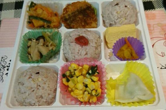 徳山の居酒屋・わらごやは宅配弁当のサービスを行っています