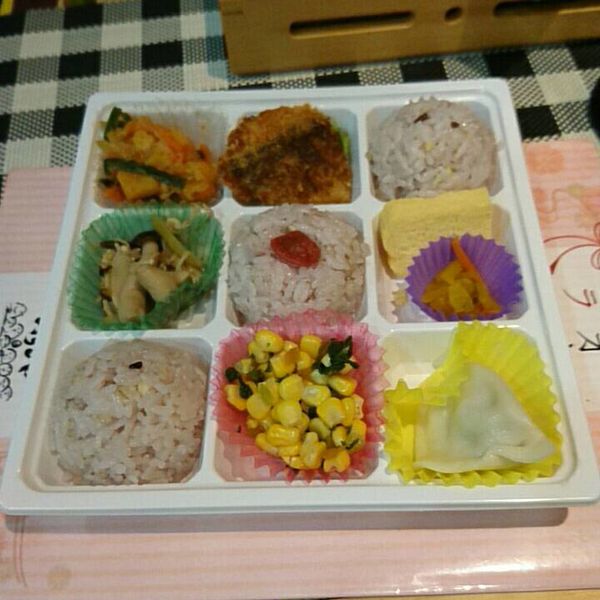 徳山の居酒屋・わらごやは宅配弁当のサービスを行っています